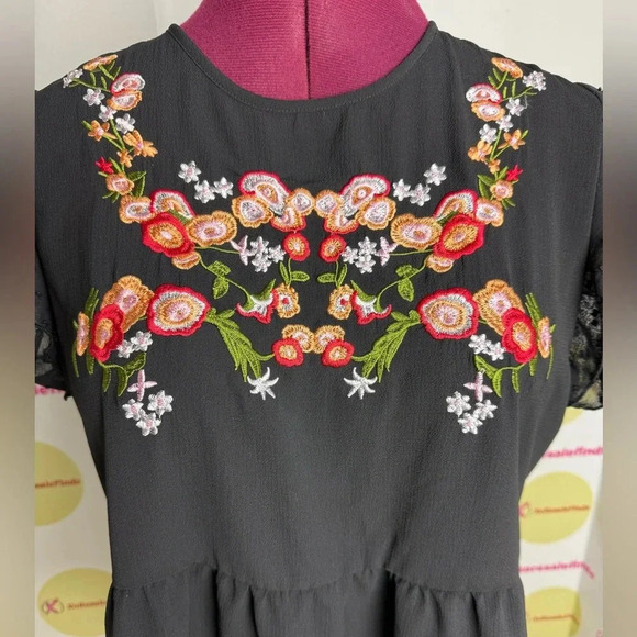 Women's Floral Embroidered Ruffle Sleeve Peplum Blouse Top - Picture 4 of 6